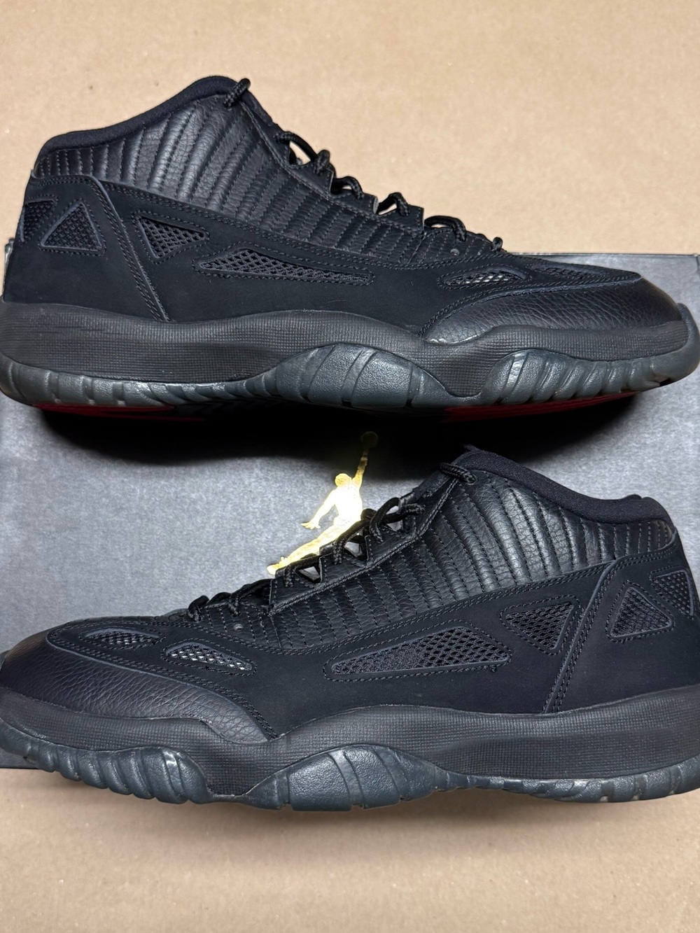 Nike Air Jordan 11 XI Retro Low IE Referee Mens size 12 Basketball Shoes Rare!